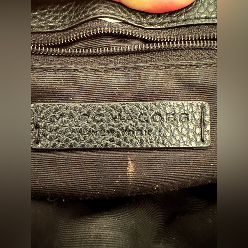 MARC JACOBS
Textured Leather Crossbody Saddle Bag - Picture 10 of 11